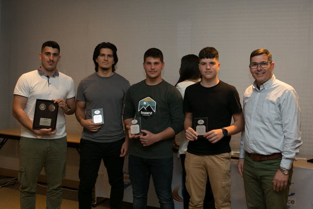 Η ΕΑΣ ΣΕΓΑΣ Κρήτης βράβευσε τους κορυφαίους αθλητές-τριες για τα έτη 2020-2021 (pics) runbeat.gr